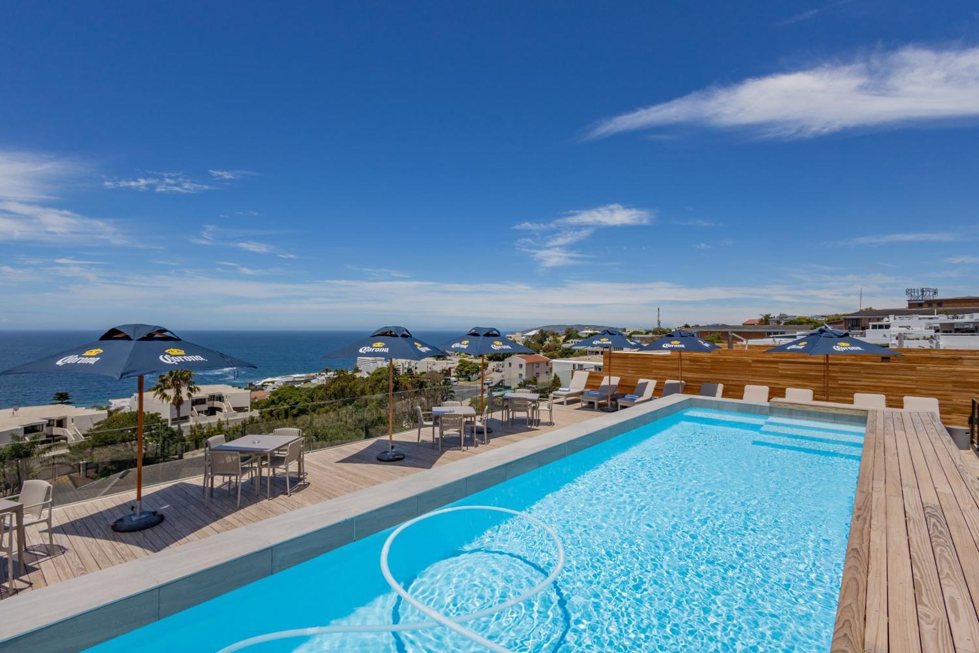 Plett Quarter Hotel - Lion Roars Hotels & Lodges Плеттенберг-Бей Екстер'єр фото