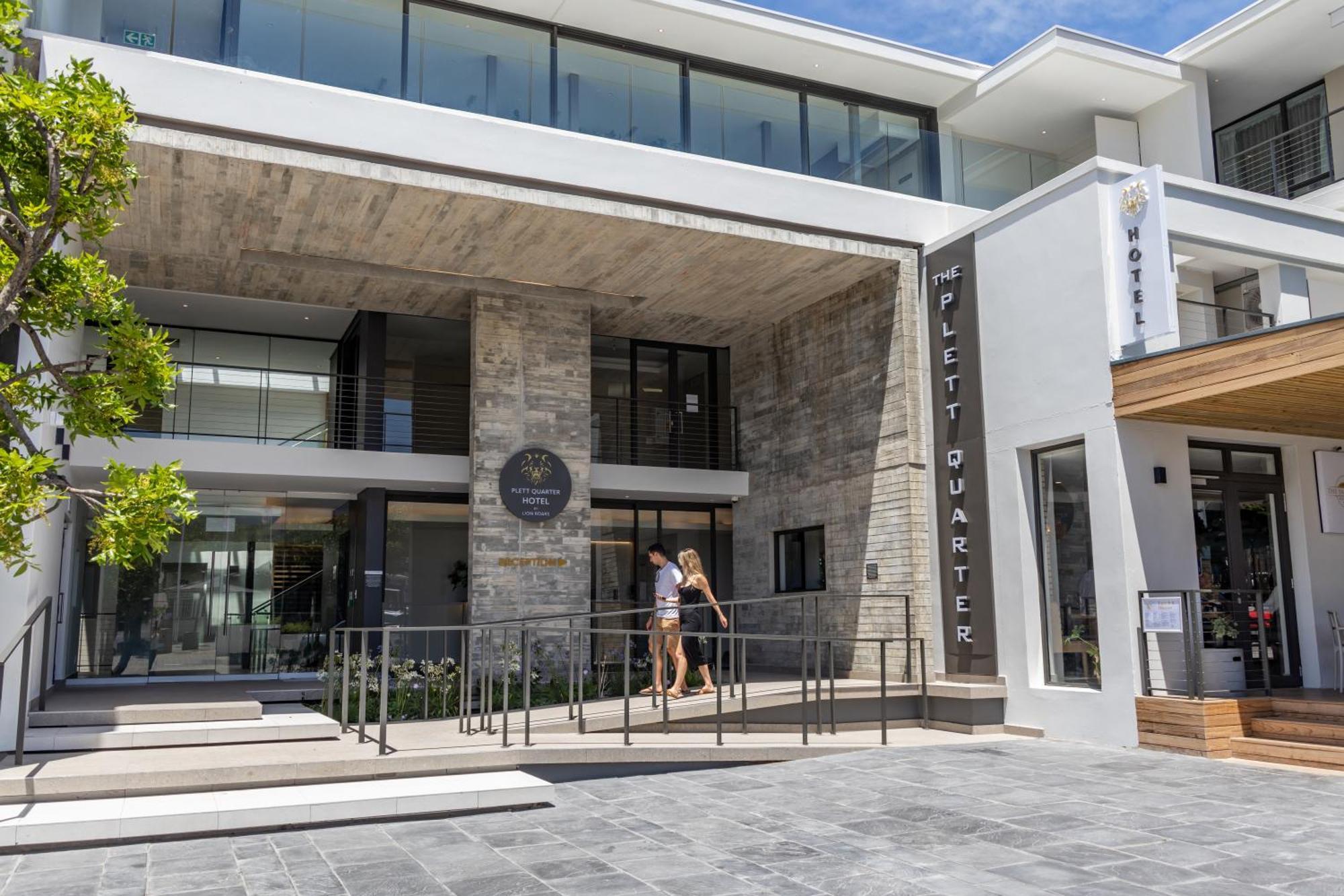 Plett Quarter Hotel - Lion Roars Hotels & Lodges Плеттенберг-Бей Екстер'єр фото