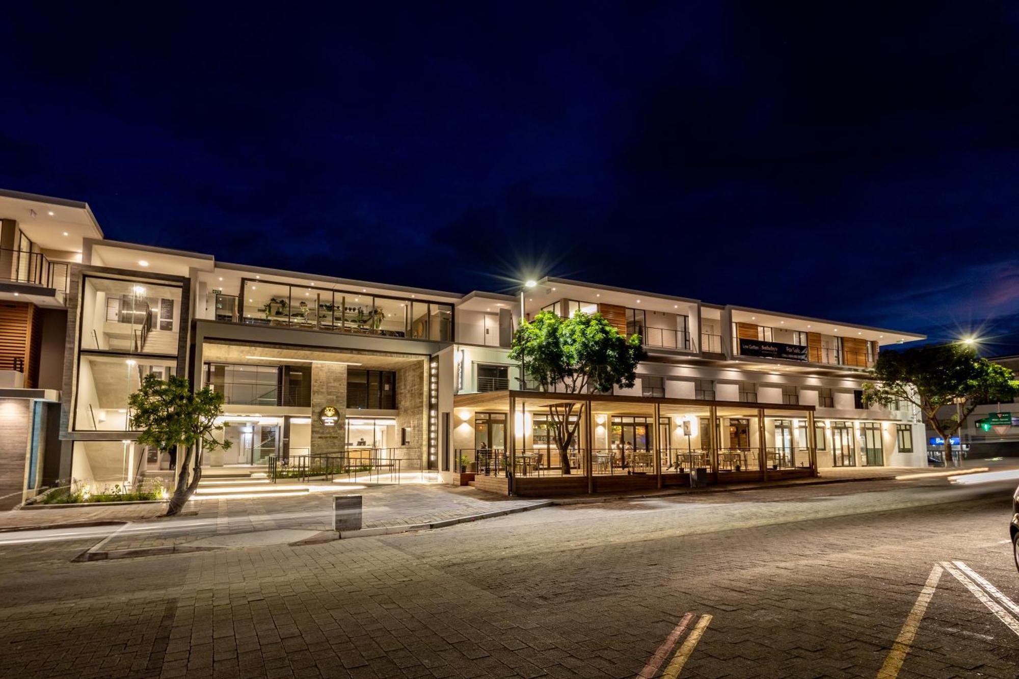 Plett Quarter Hotel - Lion Roars Hotels & Lodges Плеттенберг-Бей Екстер'єр фото