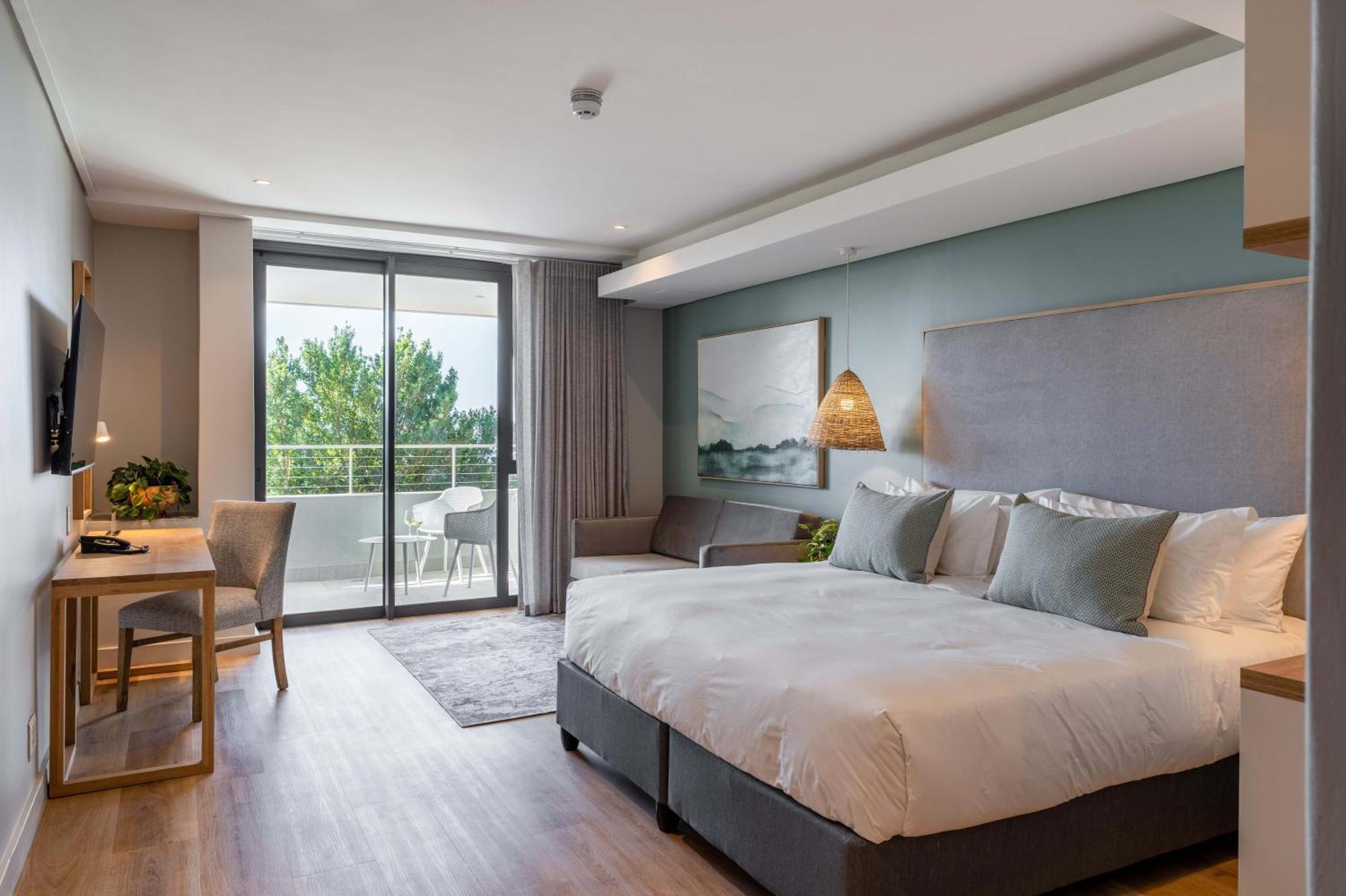 Plett Quarter Hotel - Lion Roars Hotels & Lodges Плеттенберг-Бей Екстер'єр фото