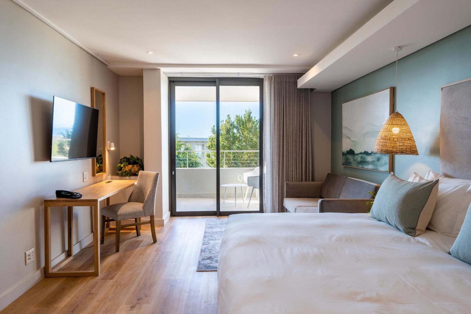 Plett Quarter Hotel - Lion Roars Hotels & Lodges Плеттенберг-Бей Екстер'єр фото
